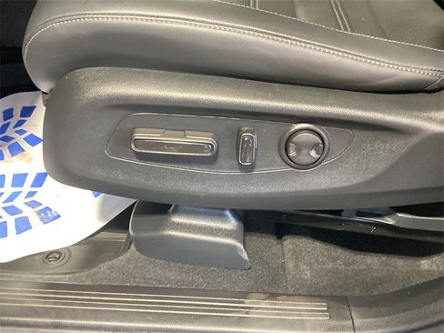 Used 2023 Honda CR-V EX-L image 28