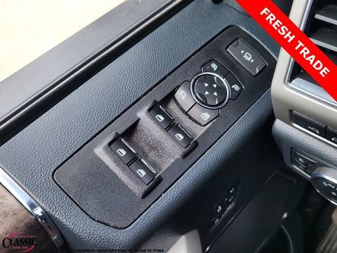 Used 2022 Ford F250 Lariat w/ Lariat Value Package AWD/4WD image 22