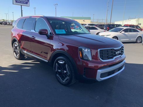 Used 2024 Kia Telluride S w/ S Sunroof Package AWD/4WD image 4