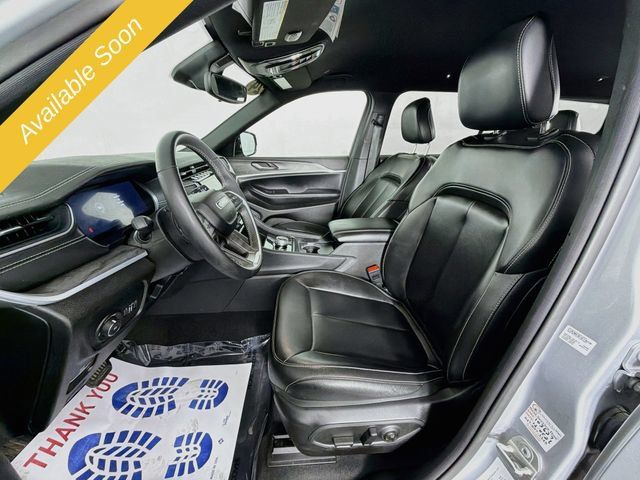 Used 2024 Jeep Grand Cherokee L Limited AWD/4WD image 21
