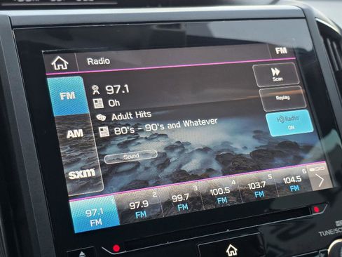 Used 2022 Subaru Crosstrek 2.5i Sport w/ Moonroof Package image 18