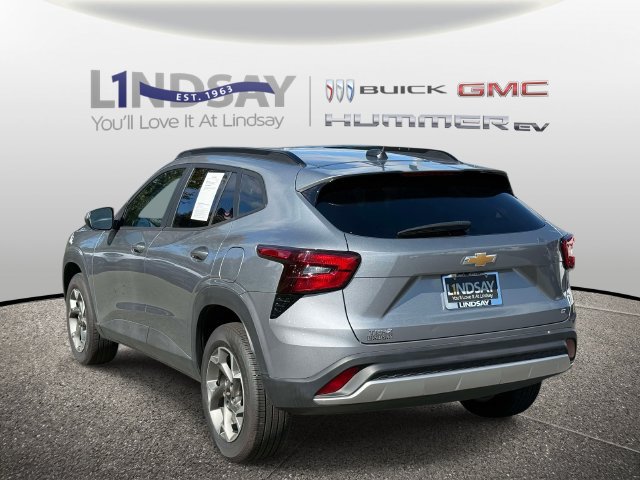 Used 2026 Chevrolet Trax LT FWD image 5