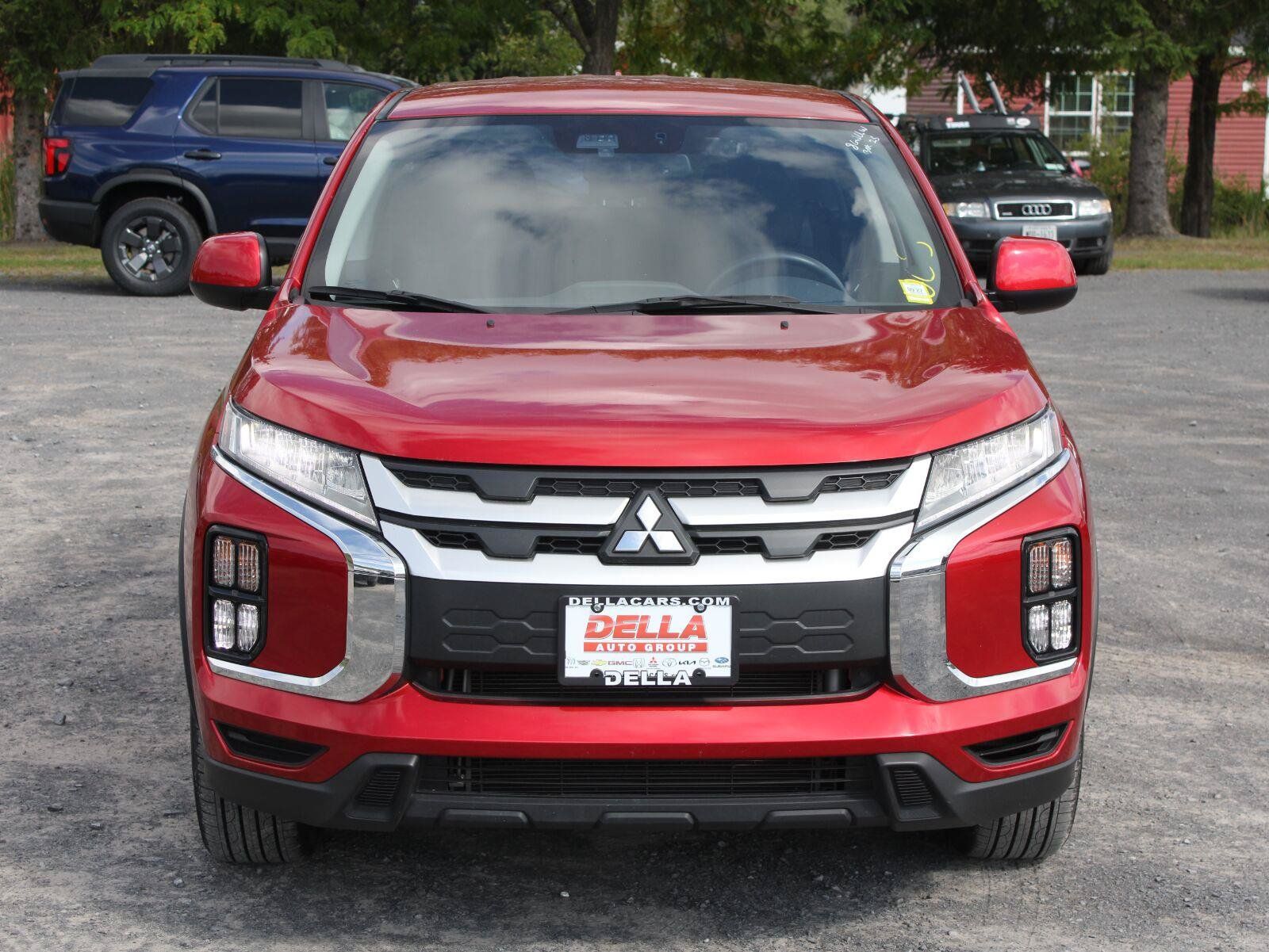 Used 2025 Mitsubishi Outlander Sport ES AWD/4WD image 2