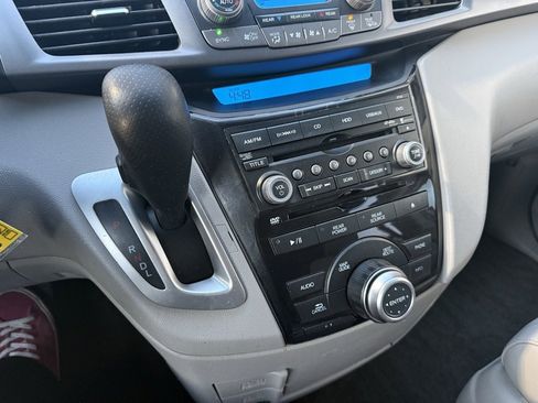 Used 2013 Honda Odyssey Touring image 25