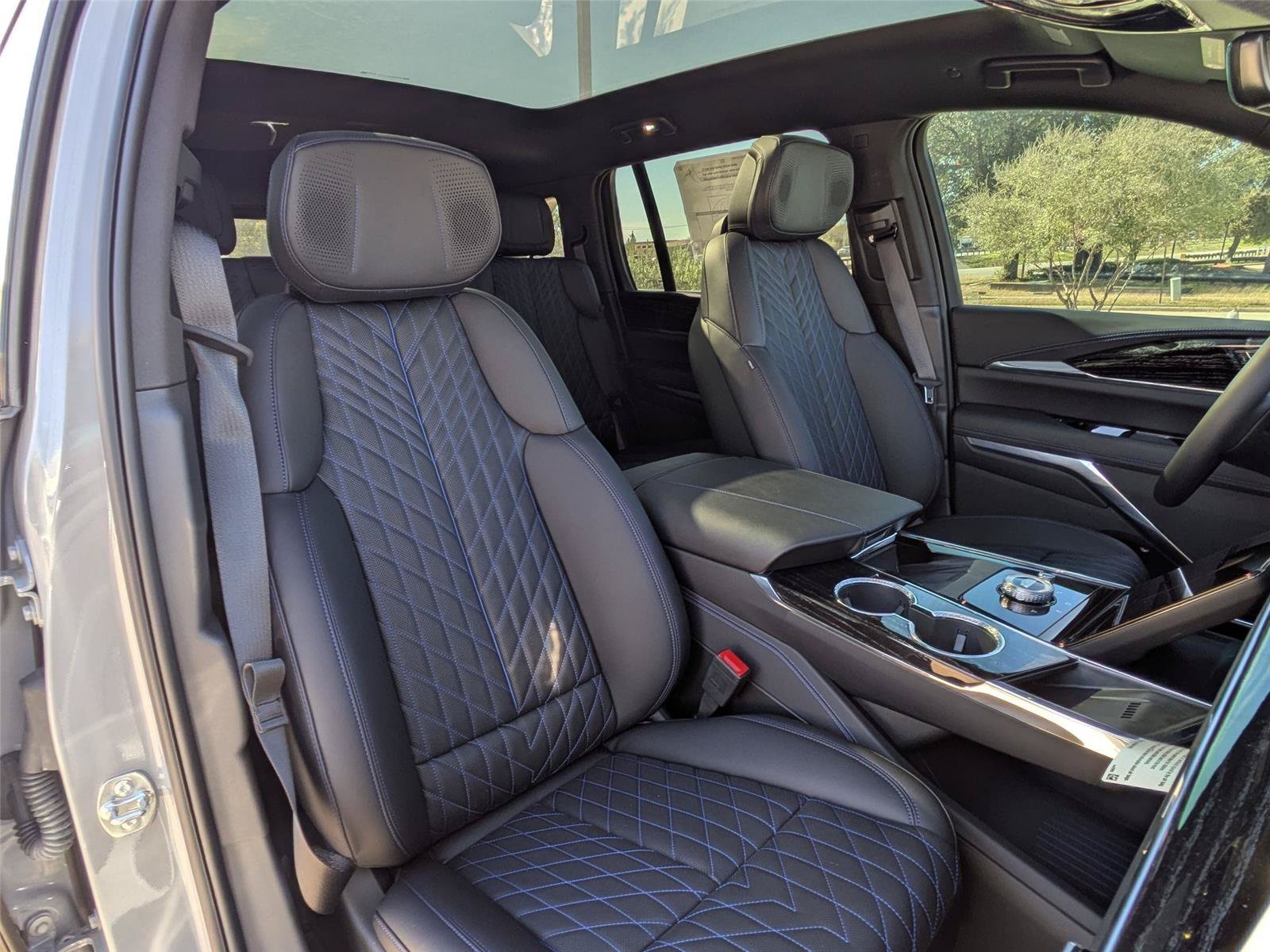 New 2026 Cadillac Escalade IQ Sport 1 w/ LPO, Floor Liner Package AWD/4WD image 29