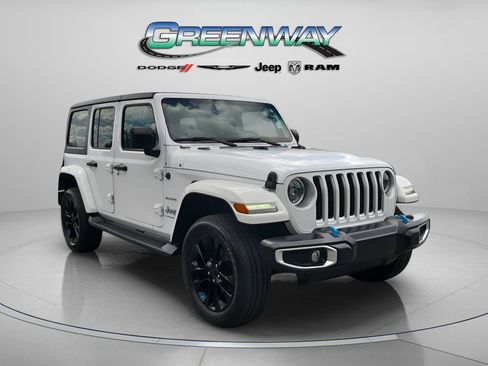Used 2023 Jeep Wrangler Unlimited Sahara AWD/4WD image 1