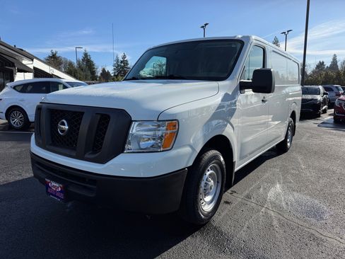 Used 2021 Nissan NV 1500 S image 2