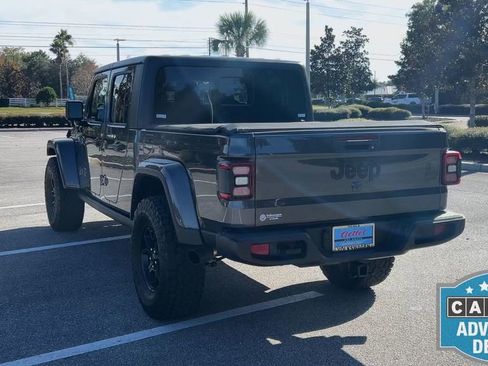 Used 2024 Jeep Gladiator Willys image 8