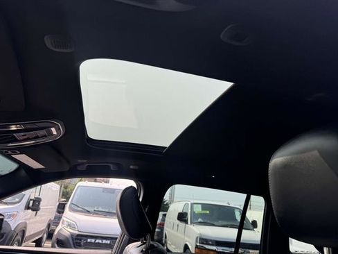 Used 2023 Jeep Grand Cherokee Trailhawk image 10