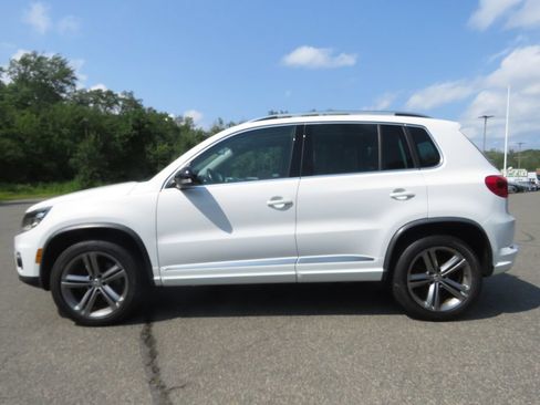 Used 2017 Volkswagen Tiguan Sport AWD/4WD image 8