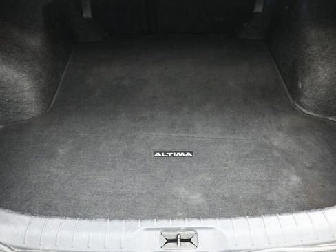 Used 2024 Nissan Altima 2.5 SV image 10