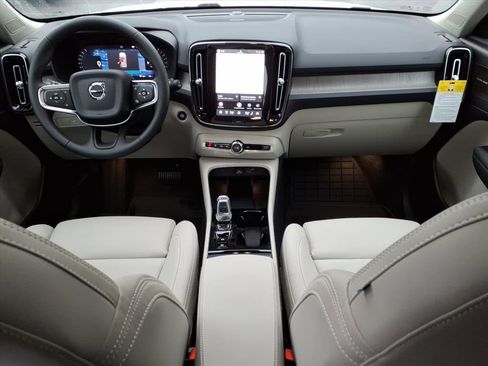 New 2026 Volvo XC40 B5 Ultra w/ Protection Package Premier image 12