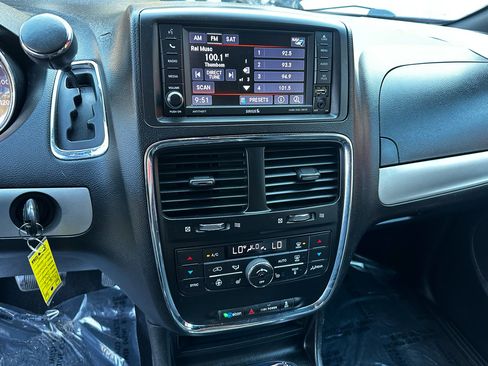 Used 2018 Dodge Grand Caravan GT image 20