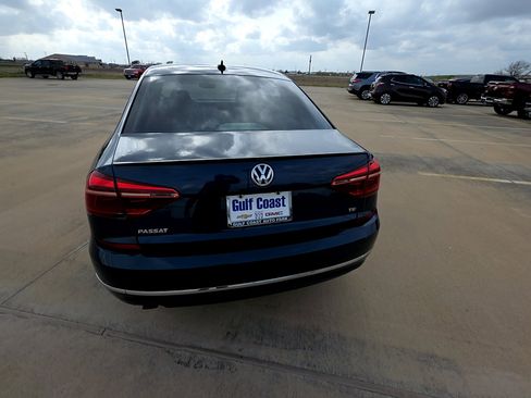 Used 2019 Volkswagen Passat 2.0T Wolfsburg w/ Wheels & Sunroof Package image 6