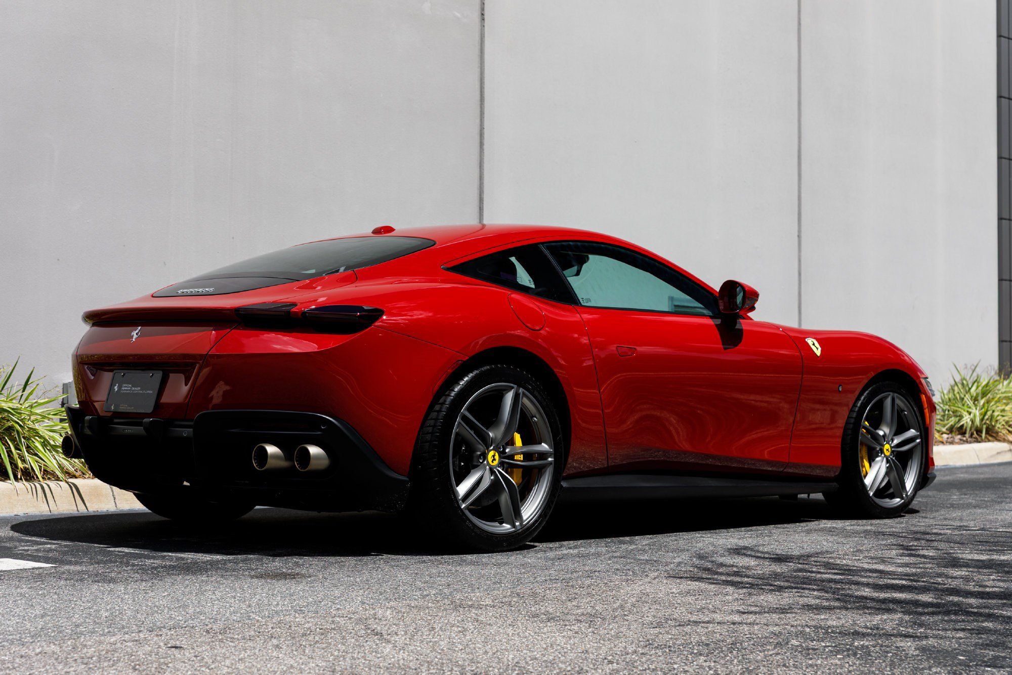 Used 2023 Ferrari Roma RWD image 11