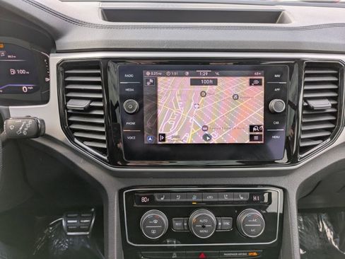 Used 2022 Volkswagen Atlas SEL Premium image 14