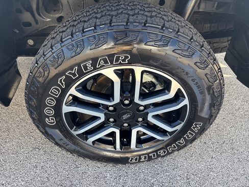 Used 2024 Ford Ranger Lariat w/ FX4 Off-Road Package image 4