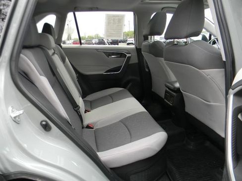 Used 2020 Toyota RAV4 XLE w/ Convenience Package AWD/4WD image 22