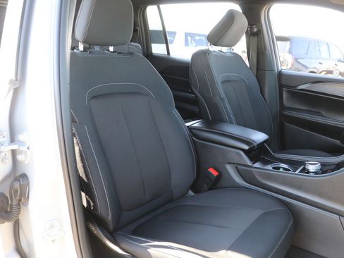 Used 2024 Jeep Grand Cherokee L Laredo AWD/4WD image 33
