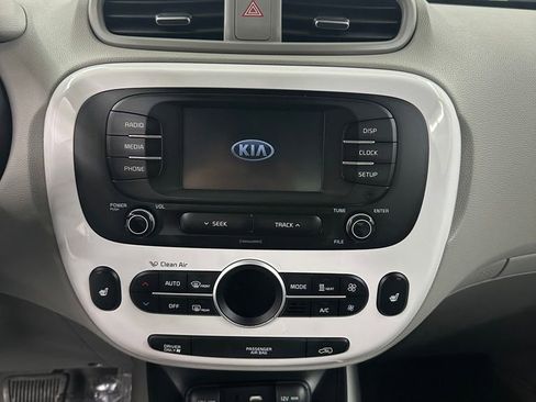 Used 2017 Kia Soul EV-e image 18