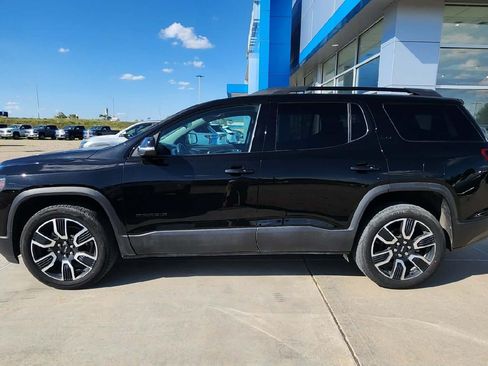 Used 2021 GMC Acadia SLE w/ Driver Convenience Package FWD image 3
