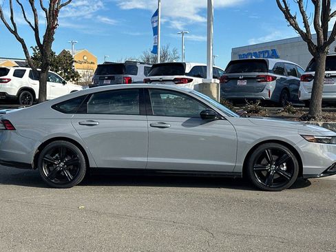 Used 2024 Honda Accord Sport image 3