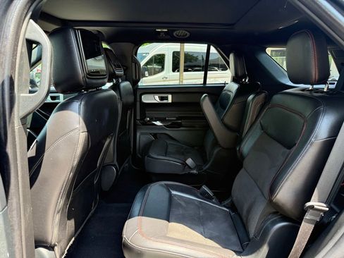 Used 2023 Ford Explorer ST-Line w/ Class IV Trailer Tow Package AWD/4WD image 24