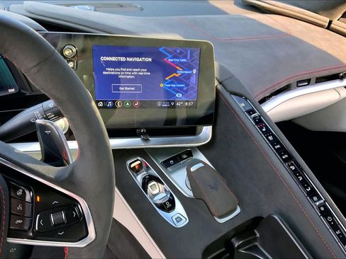 Used 2023 Chevrolet Corvette Stingray Premium Conv w/ Z51 Performance Package image 6