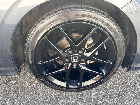 Used 2025 Honda Civic Sport image 10