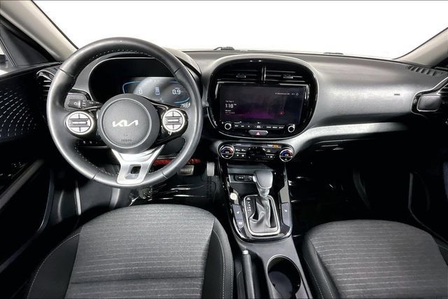 Used 2025 Kia Soul EX FWD image 16