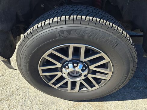 Used 2017 Ford F250 Lariat w/ Lariat Ultimate Package image 30