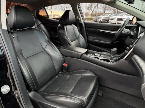 Used 2022 Nissan Maxima SV w/ Floor Mat Group image 32