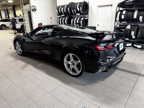 Used 2023 Chevrolet Corvette Stingray Coupe w/ 1LT RWD image 9