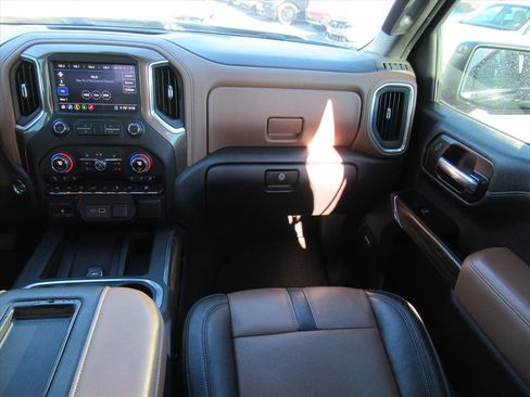 Used 2020 Chevrolet Silverado 1500 High Country image 14