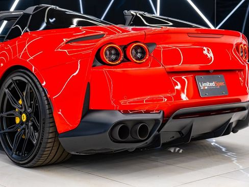 Used 2021 Ferrari 812 GTS RWD image 27