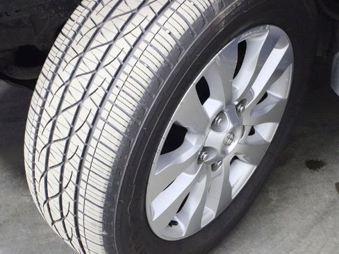 Used 2012 Toyota Sequoia Platinum image 41