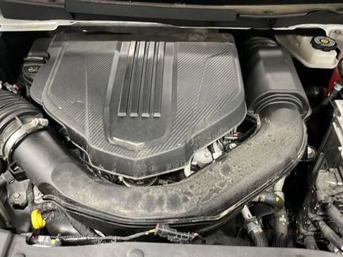 Used 2025 Chevrolet Traverse LT w/ Sun and Wheel Package image 29