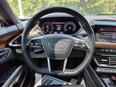 Used 2023 Audi e-tron GT Premium Plus AWD/4WD image 15