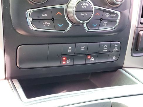 Used 2018 RAM 1500 Big Horn image 24