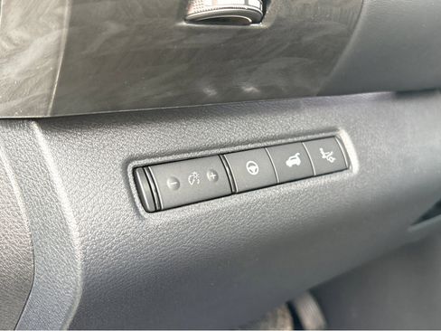 New 2026 Nissan Pathfinder Platinum image 12