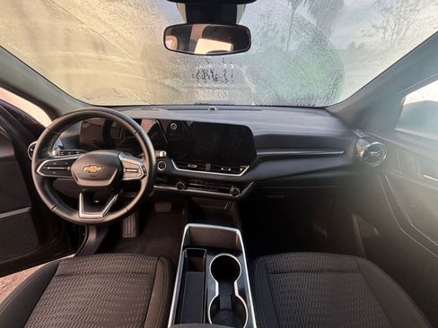 Used 2025 Chevrolet Equinox LT image 33