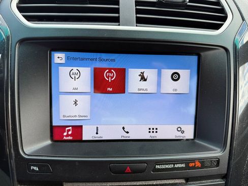 Used 2017 Ford Explorer XLT w/ Equipment Group 202A image 17