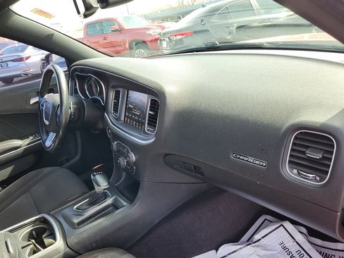 Used 2017 Dodge Charger R/T image 27