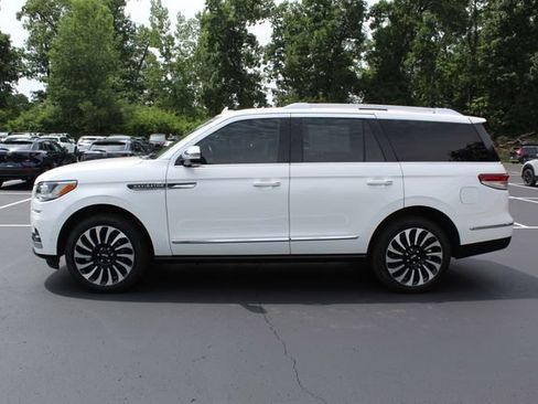 Certified 2023 Lincoln Navigator Black Label AWD/4WD image 9