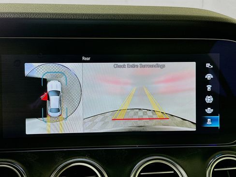 Used 2023 Mercedes-Benz E 350 Sedan image 25