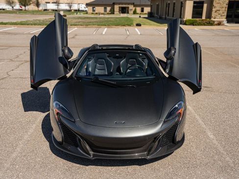 Used 2016 McLaren 650S Spider image 37