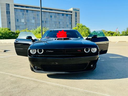 Used 2016 Dodge Challenger R/T Plus image 38