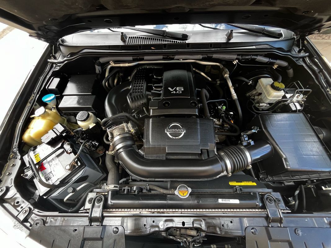 Used 2012 Nissan Frontier PRO-4X AWD/4WD image 31