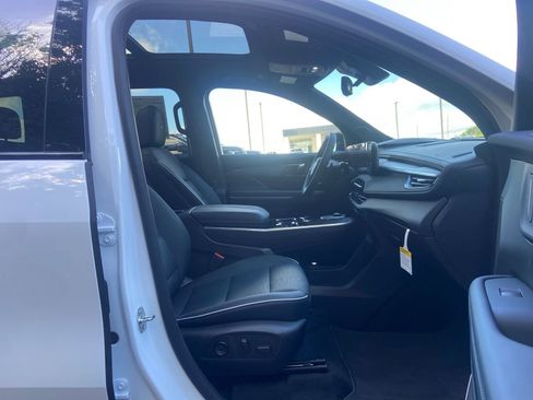 New 2026 Buick Enclave Sport Touring w/ Power Package FWD image 29