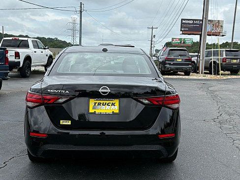 Used 2025 Nissan Sentra SV FWD image 3